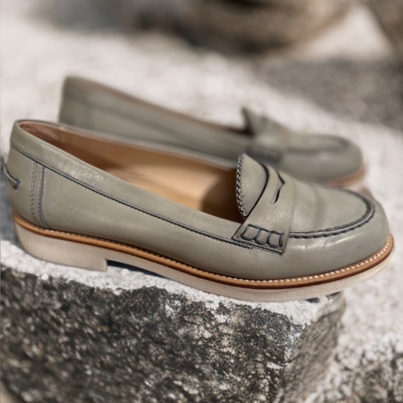 TOD’s Women’s Leather Loafer Sea Foam Green Flat Size 39 EU Made in Italy